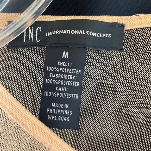 Top Embroidery Floral Size Medium With Camisole - Picture 5 of 9